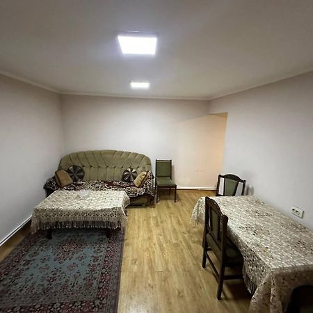 Ghazaryan Leilighet Jerevan Eksteriør bilde